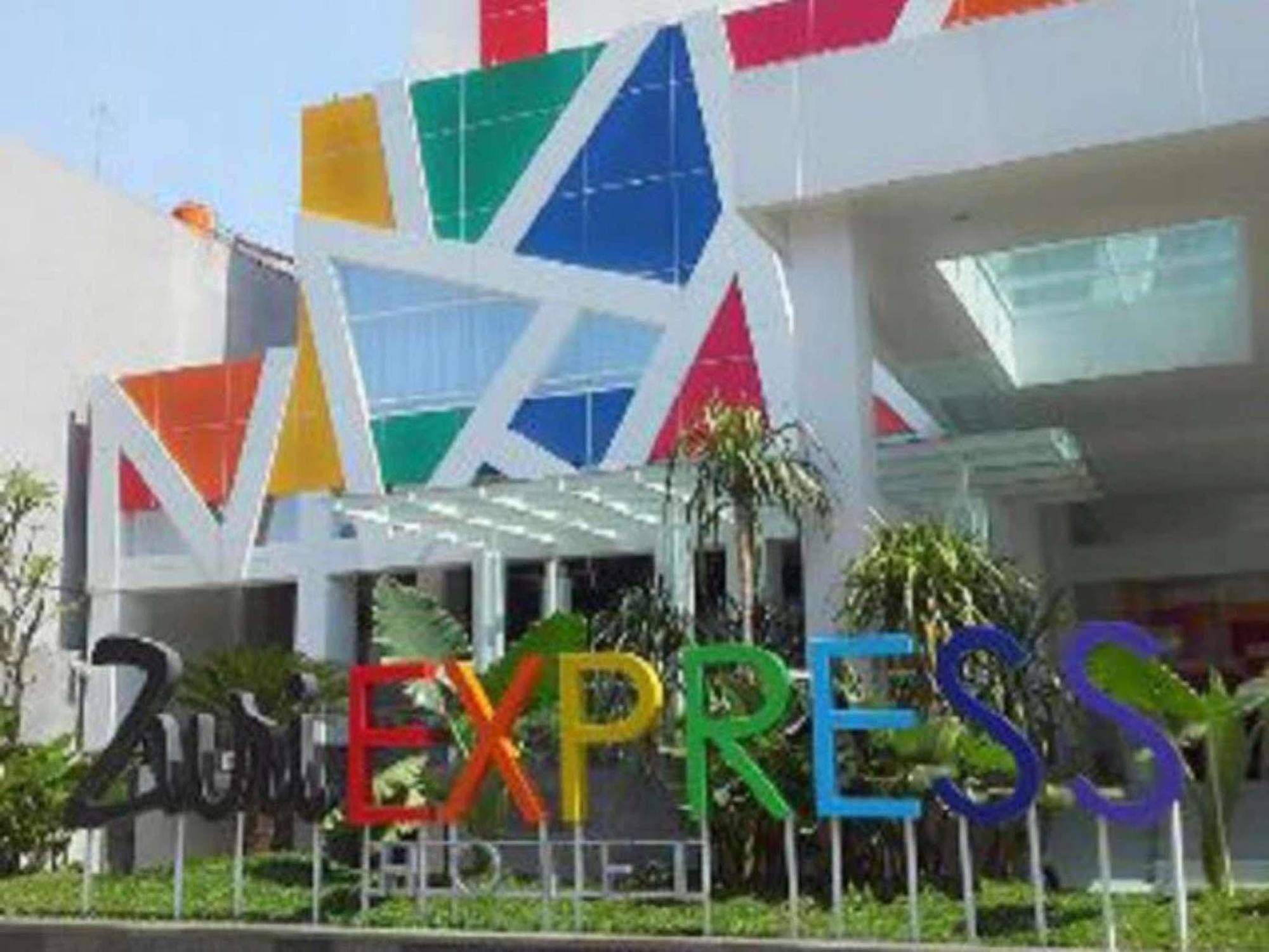 Hôtel Zuri Express Mangga Dua à Jakarta Extérieur photo